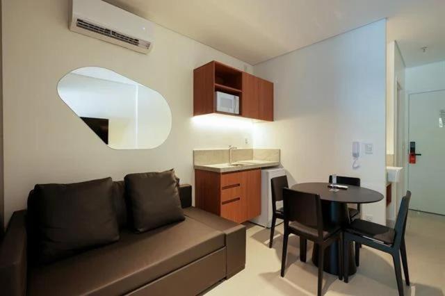 Gav - Elcias Silva Apartment *